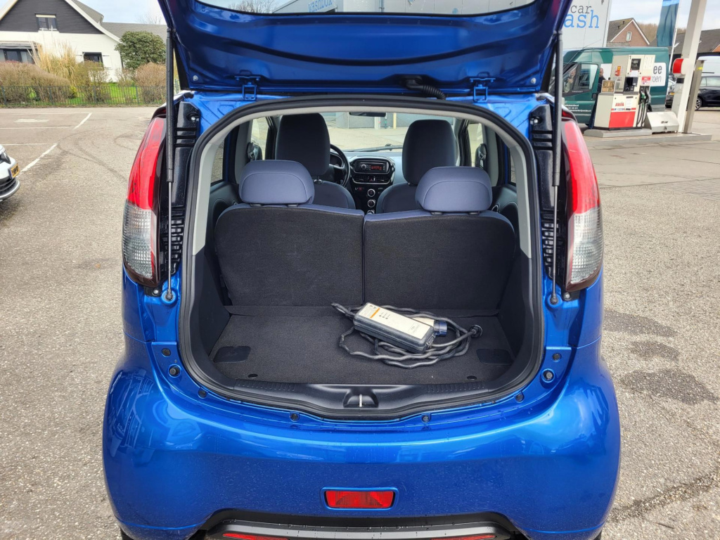 Peugeot Ion