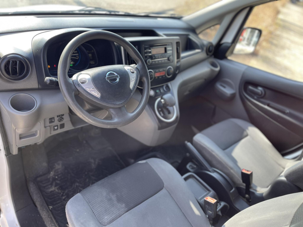 Nissan E-nv200
