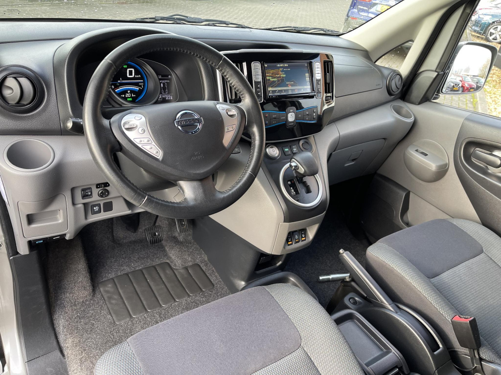 Nissan E-nv200