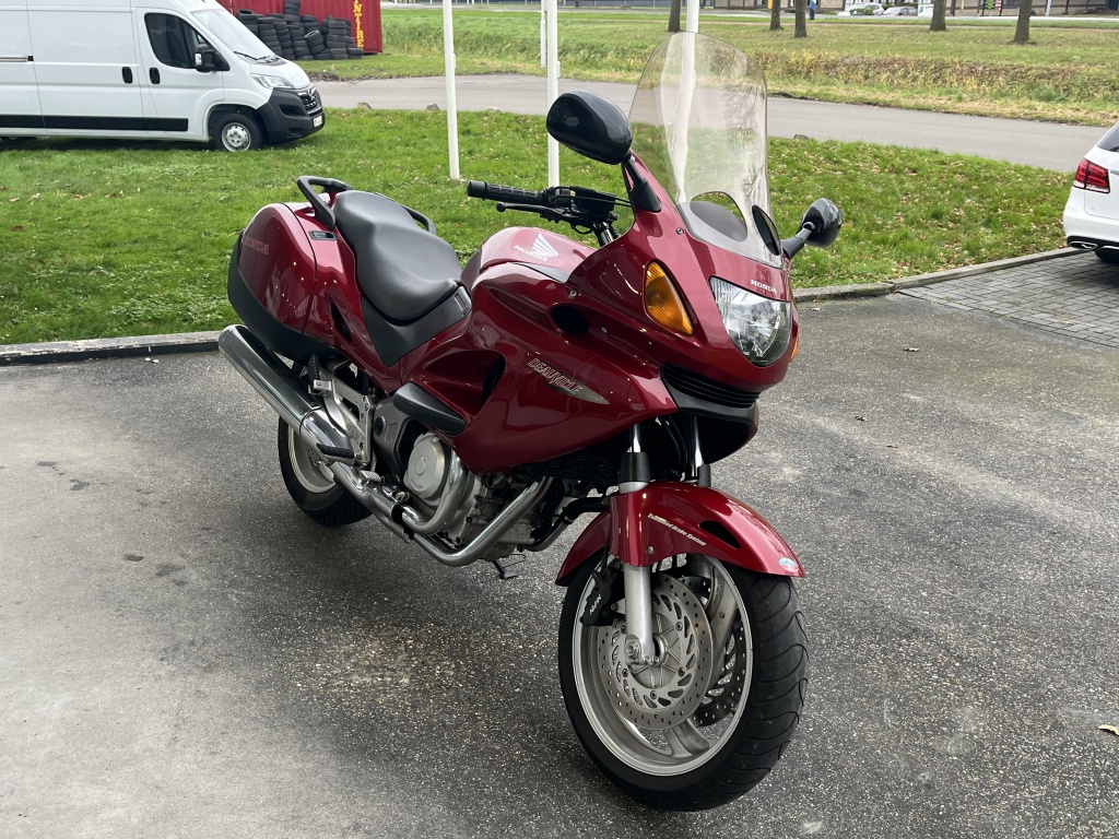 Honda Nt 650