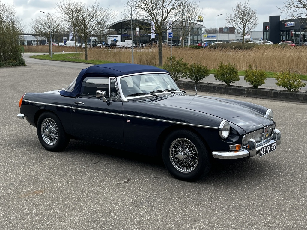 MG B