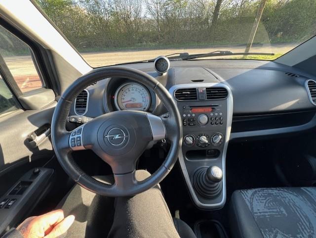 Opel Agila