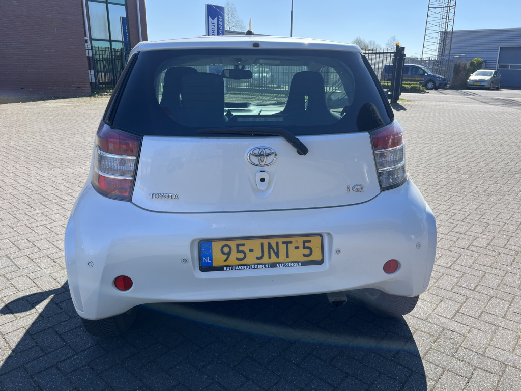 Toyota Iq