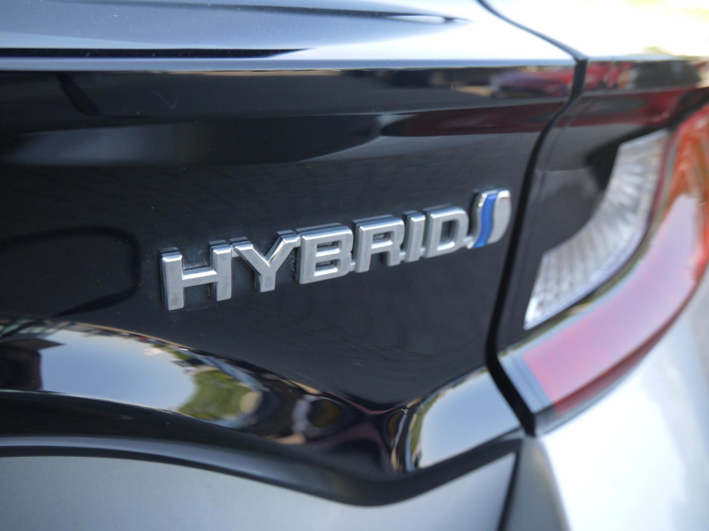 Mazda 2 Hybrid