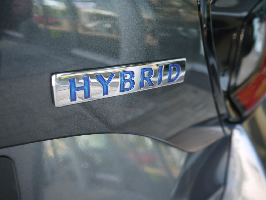 Mazda 2 Hybrid