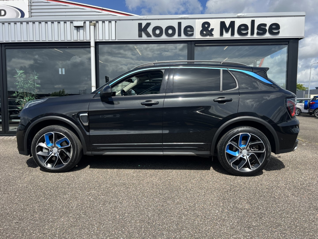 Lynk & Co 01