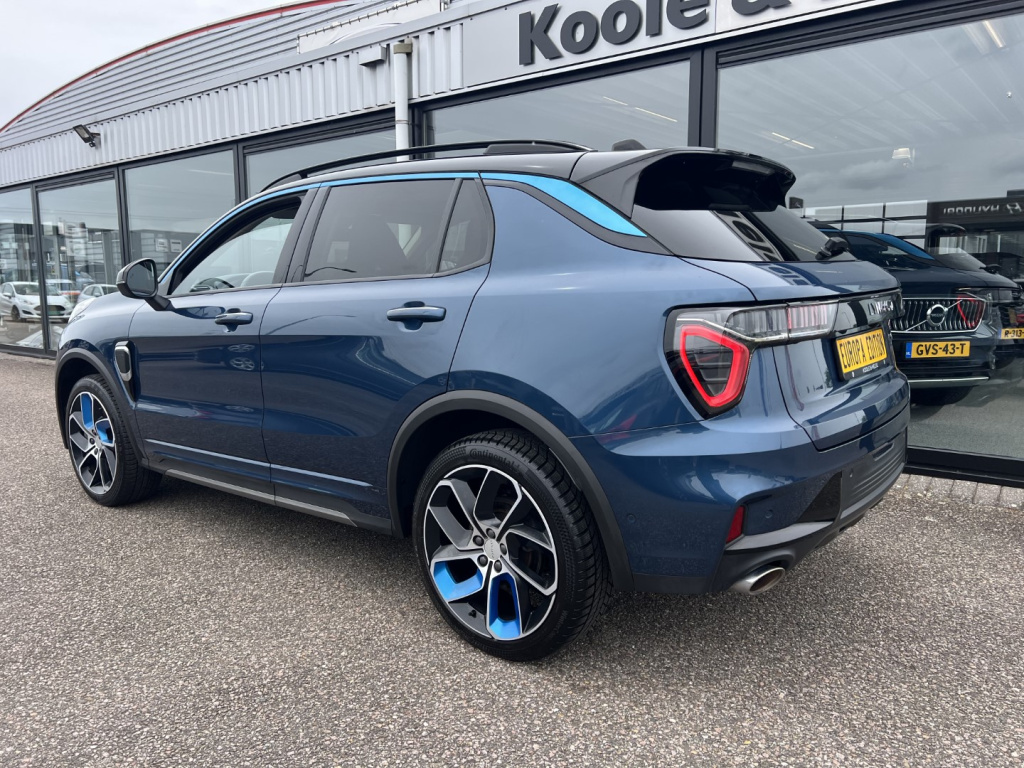 Lynk & Co 01