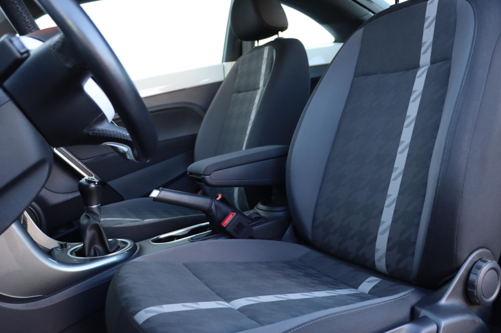 Volkswagen New Beetle