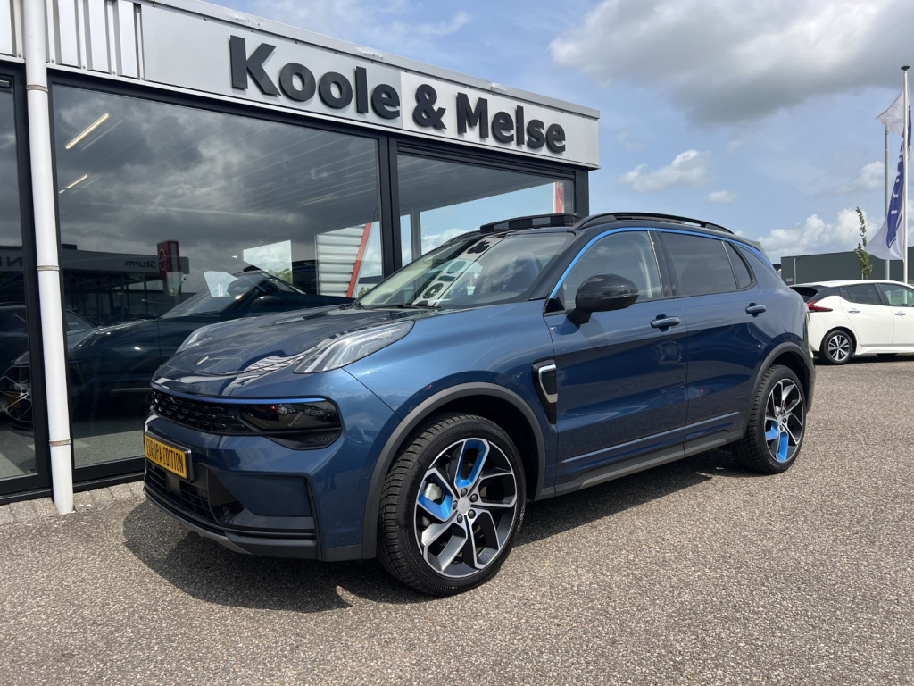 Lynk & Co 01