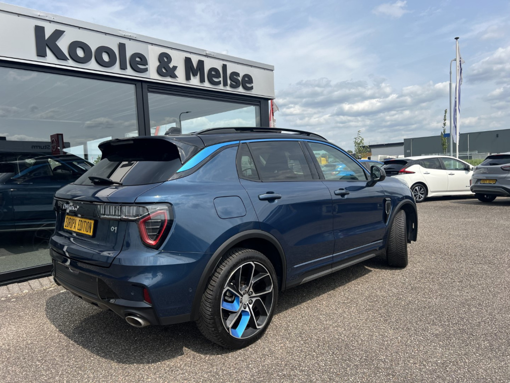 Lynk & Co 01