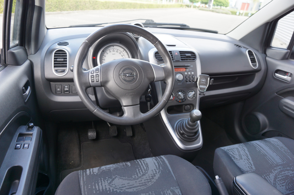 Opel Agila