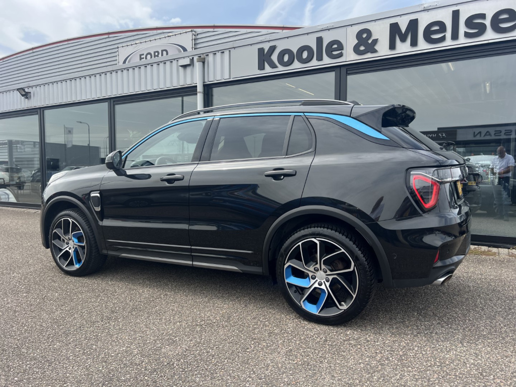 Lynk & Co 01