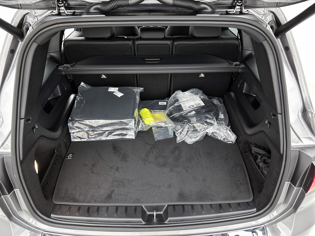 Mercedes-Benz Eqb