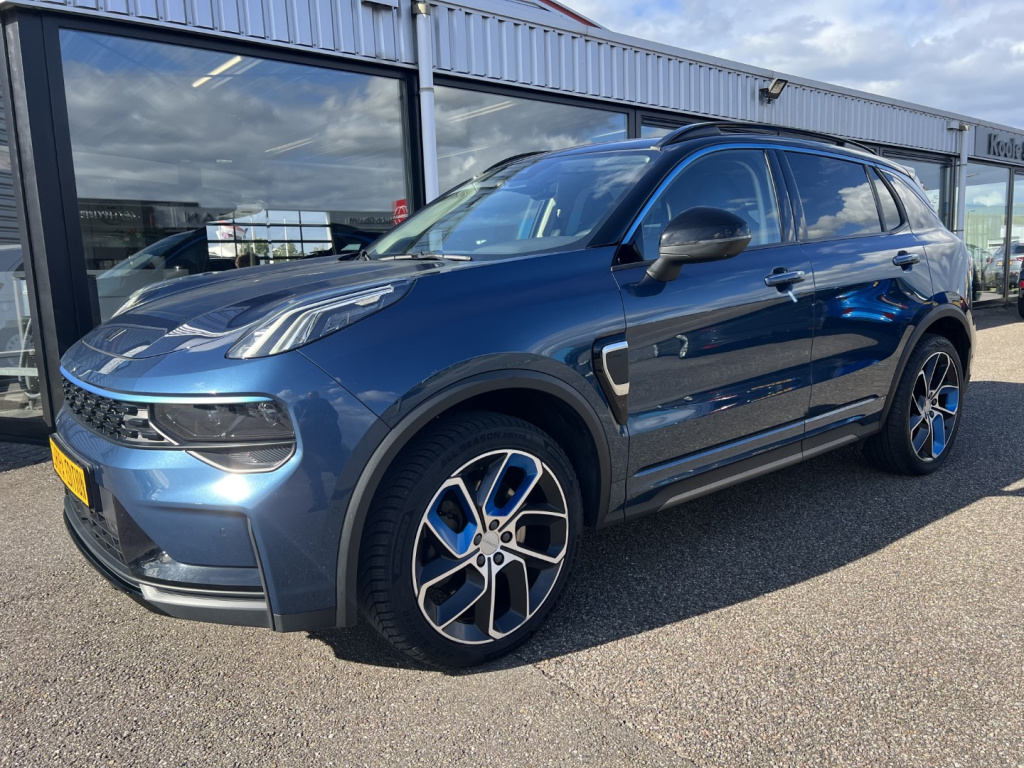 Lynk & Co 01