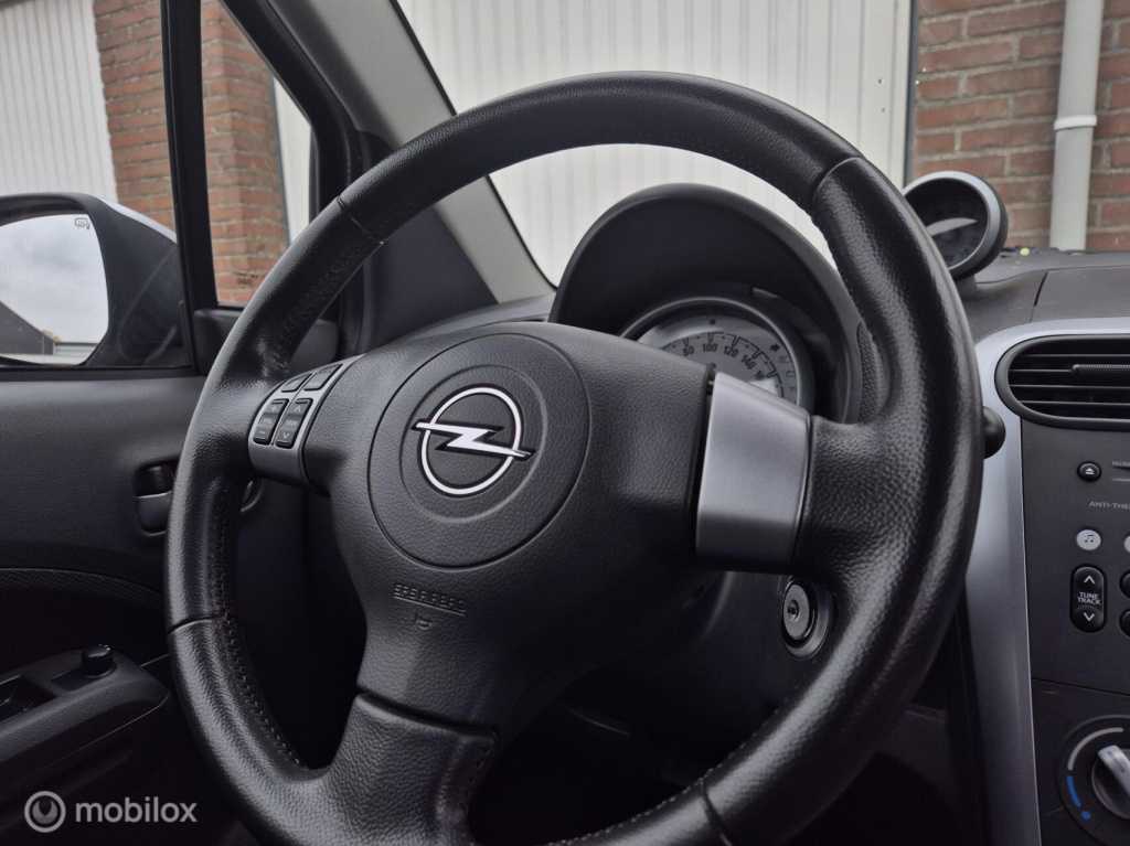 Opel Agila