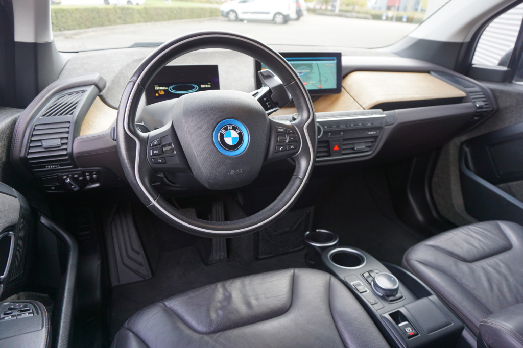 BMW I3