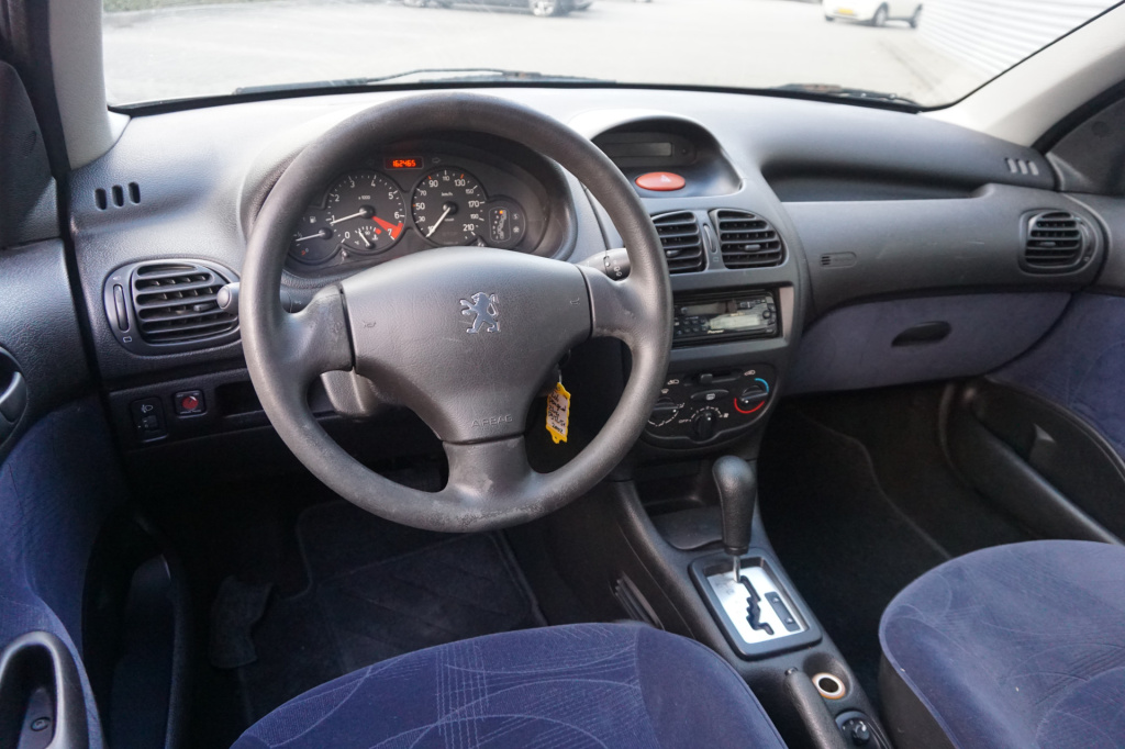 Peugeot 206
