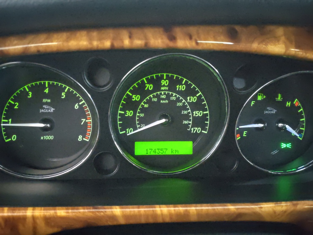 Jaguar Xj