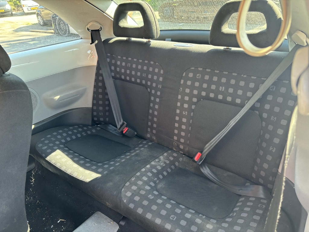 Volkswagen New Beetle