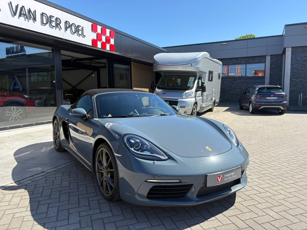 Porsche 718