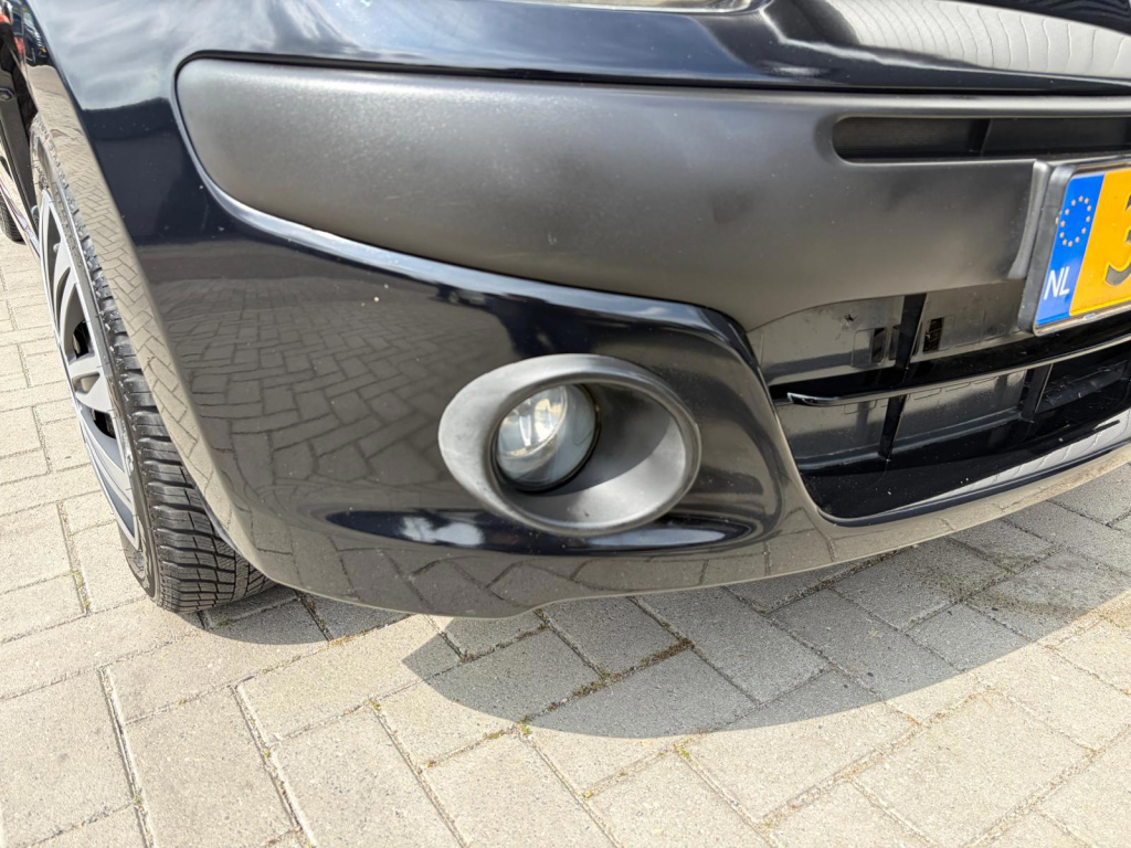 Nissan Pixo