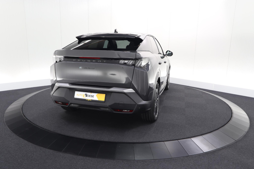 Peugeot E-3008