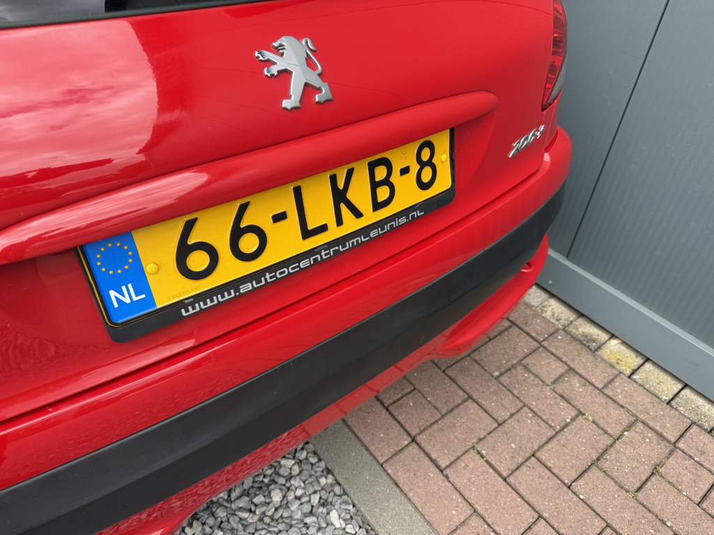Peugeot 206