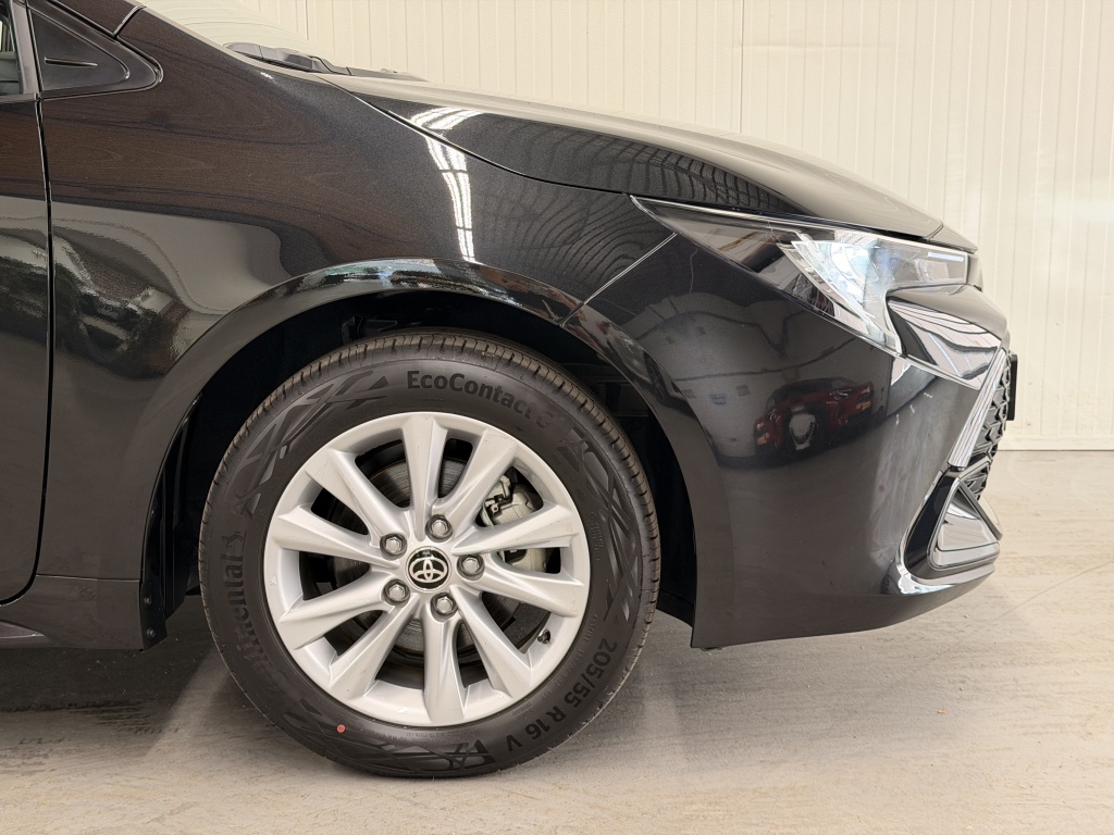 Toyota Corolla Touring Sports