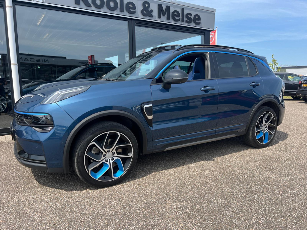 Lynk & Co 01