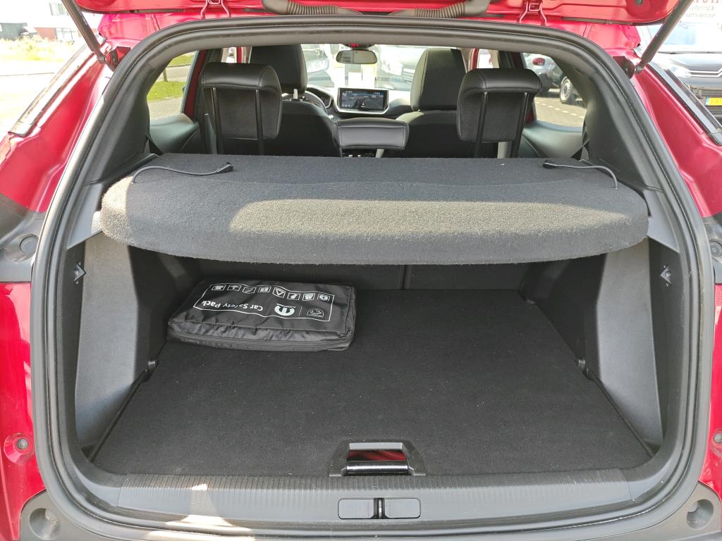 Peugeot E-2008