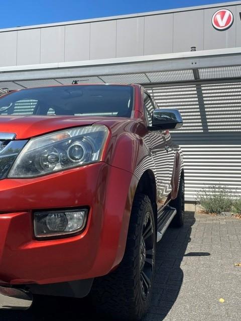 Isuzu D-max