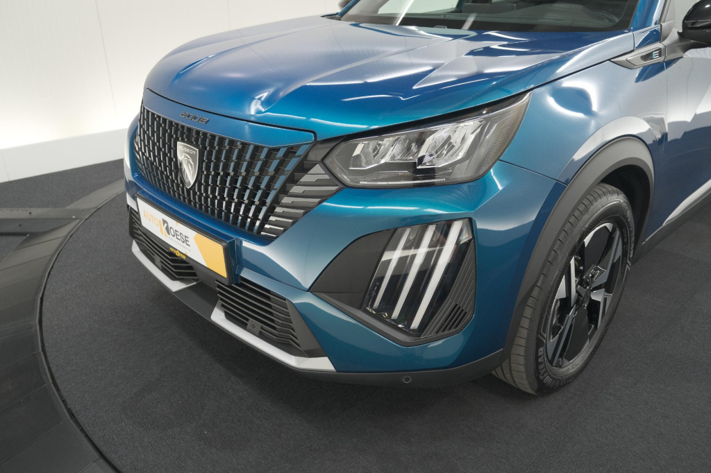 Peugeot E-2008