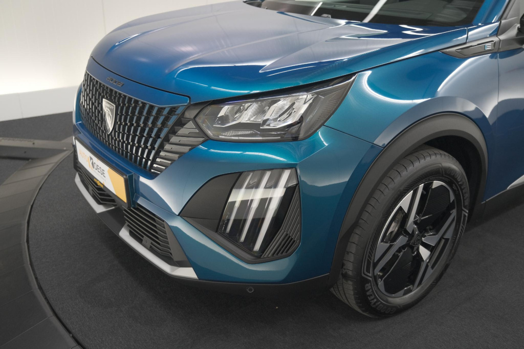 Peugeot E-2008
