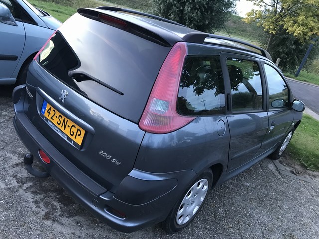Peugeot 206