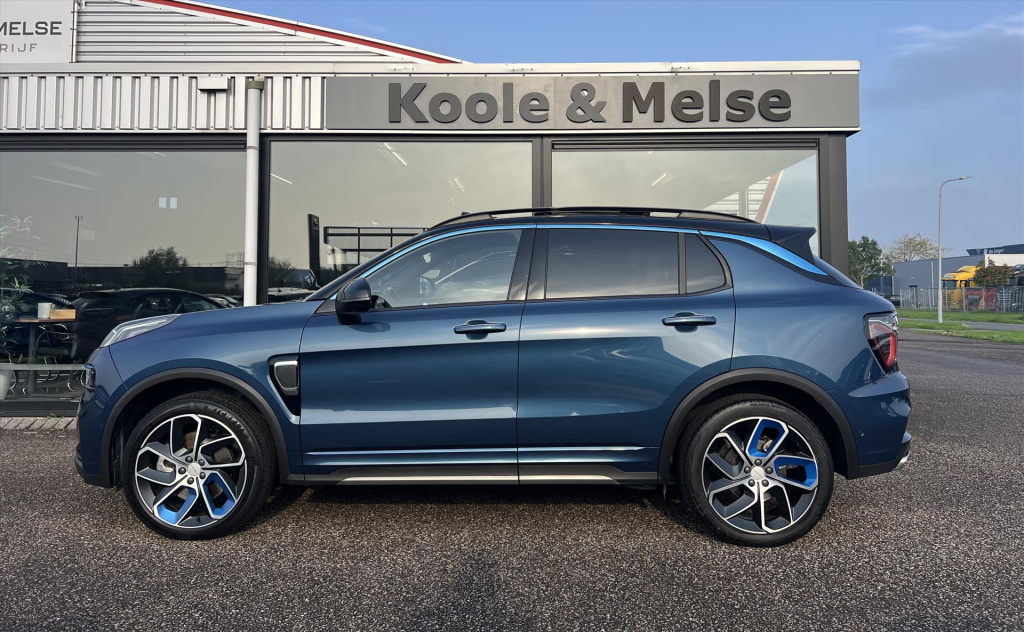 Lynk & Co 01