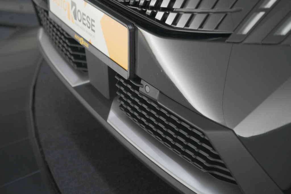 Peugeot E-5008