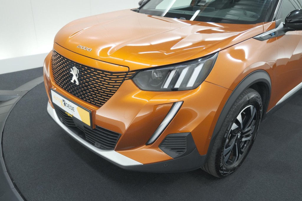 Peugeot E-2008