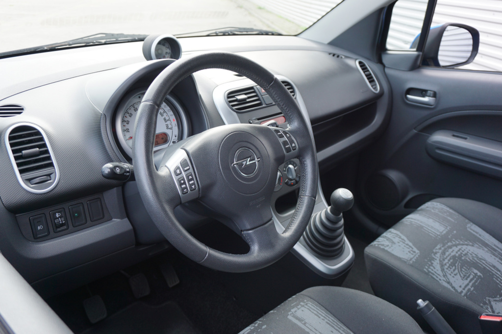 Opel Agila