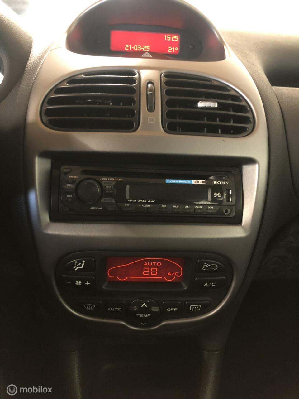 Peugeot 206