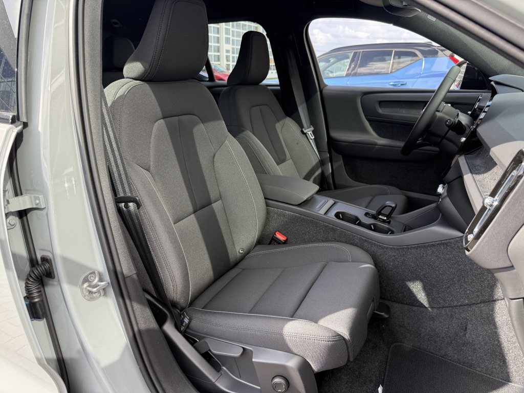 Volvo Ex40