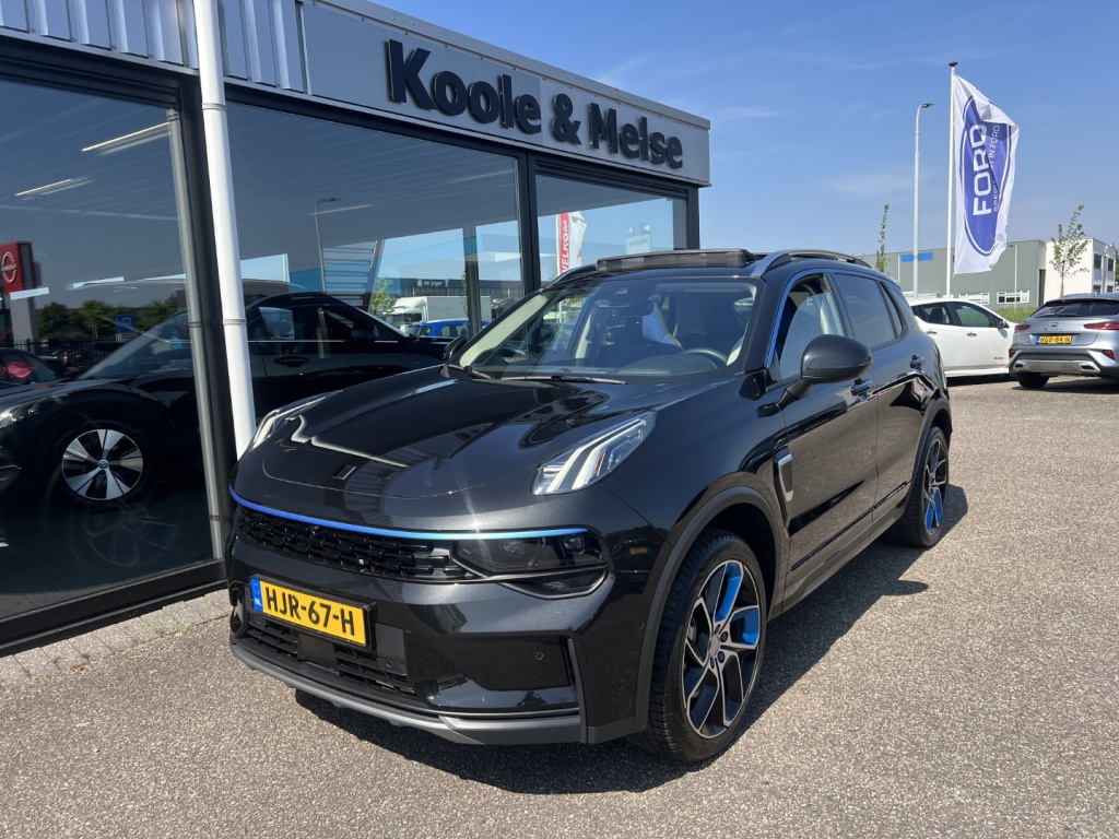 Lynk & Co 01