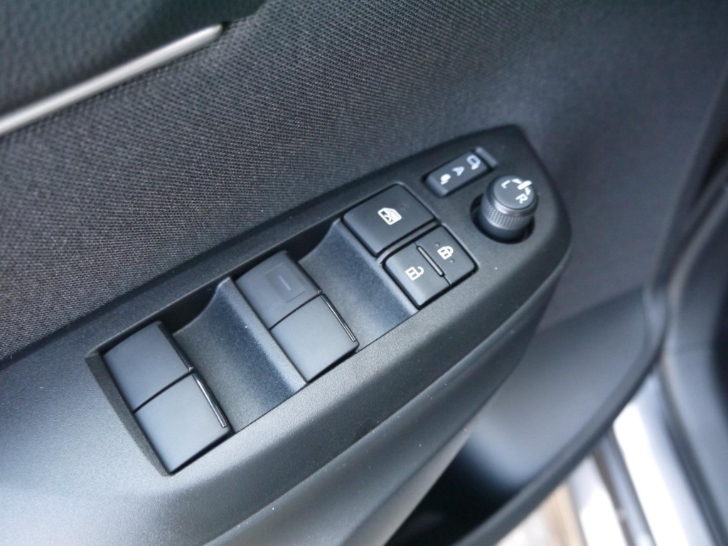 Mazda 2 Hybrid