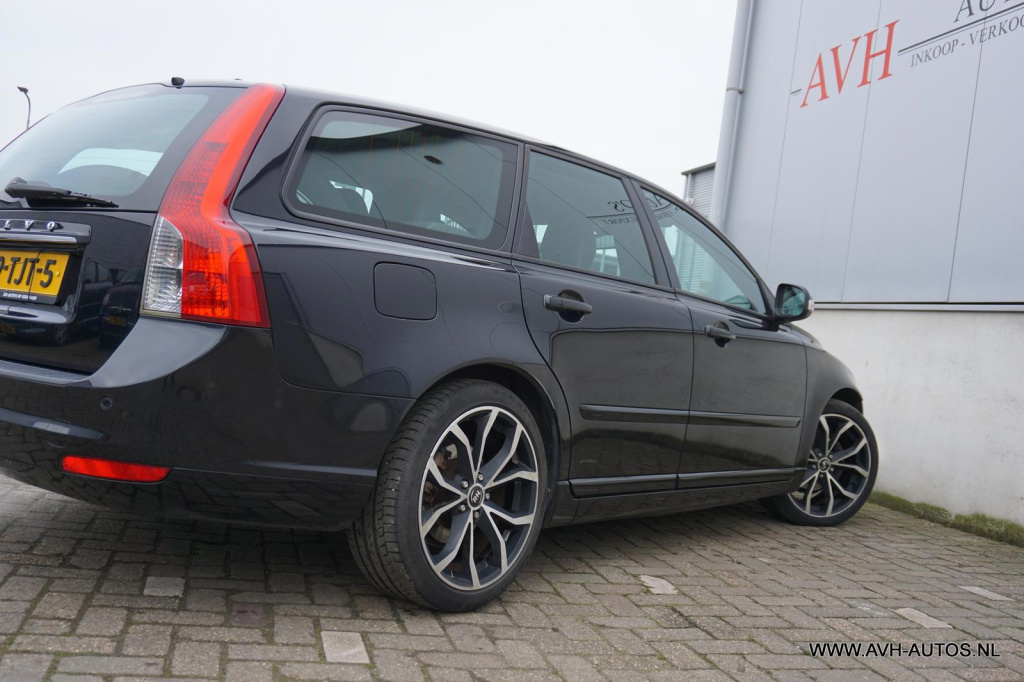 Volvo V50