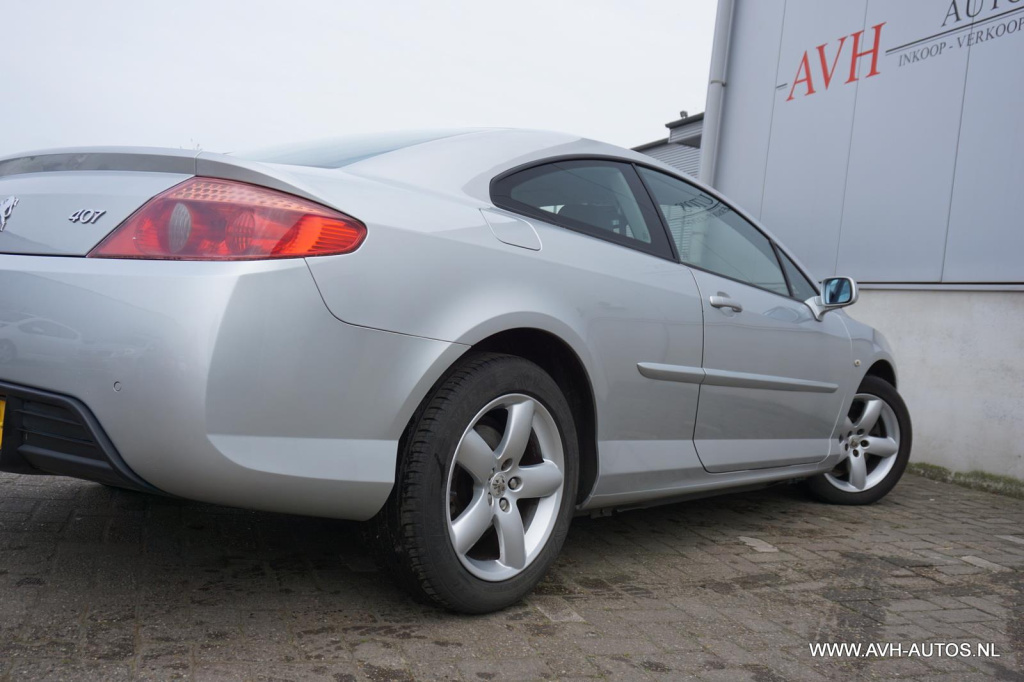 Peugeot 407