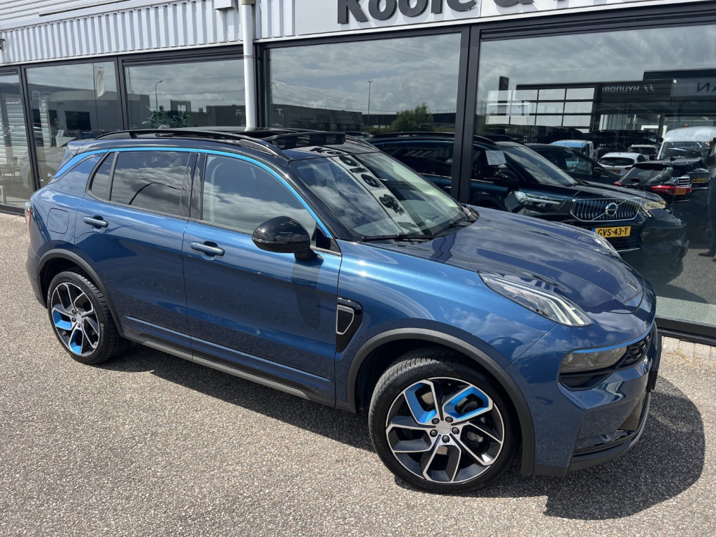 Lynk & Co 01