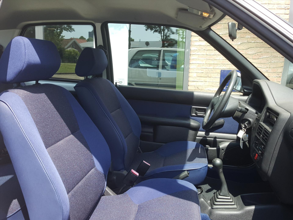 Peugeot 106