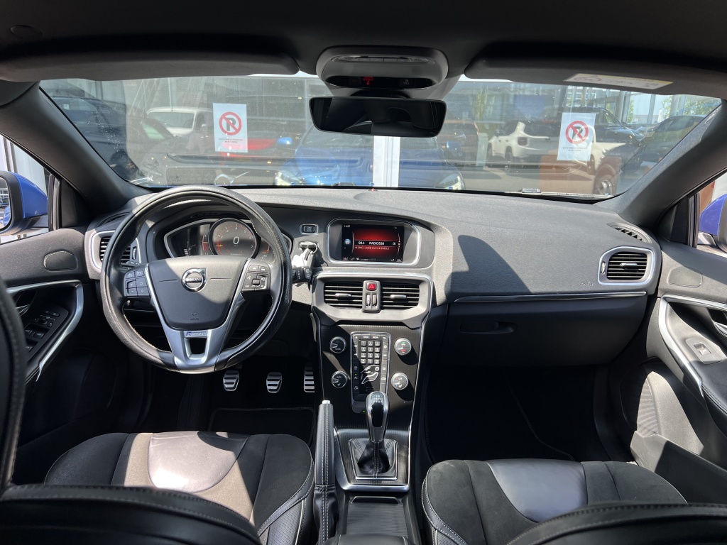 Volvo V40
