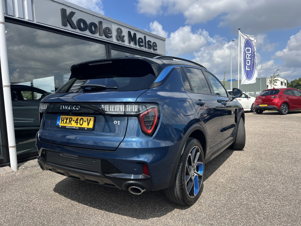 Lynk & Co 01