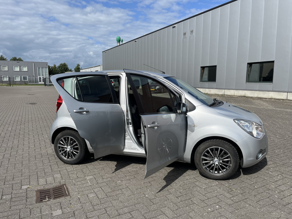 Opel Agila