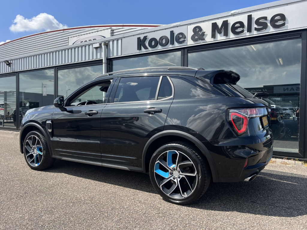 Lynk & Co 01